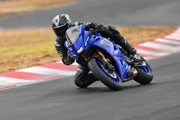 Udoskonalone osiągi supersportowe: Nowa Yamaha R7